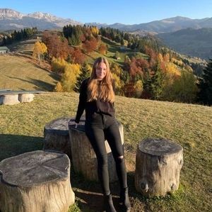 Meet your Posher, Denisa